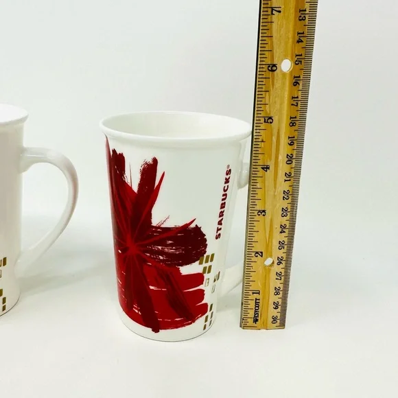Starbucks Christmas Coffee Mugs Set Of 2 Red Gold Starburst Tall 12oz Holiday - Picture 5 of 8